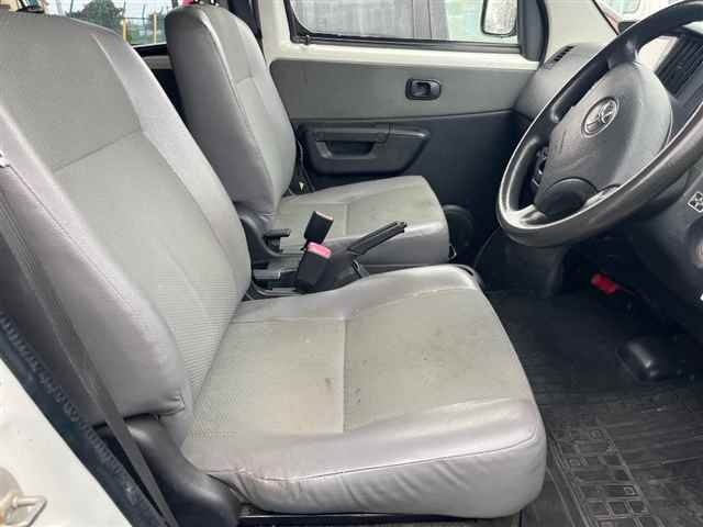 TOYOTA TOWN ACE VAN 2013