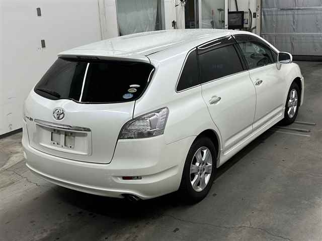 TOYOTA MARK X ZIO 2010