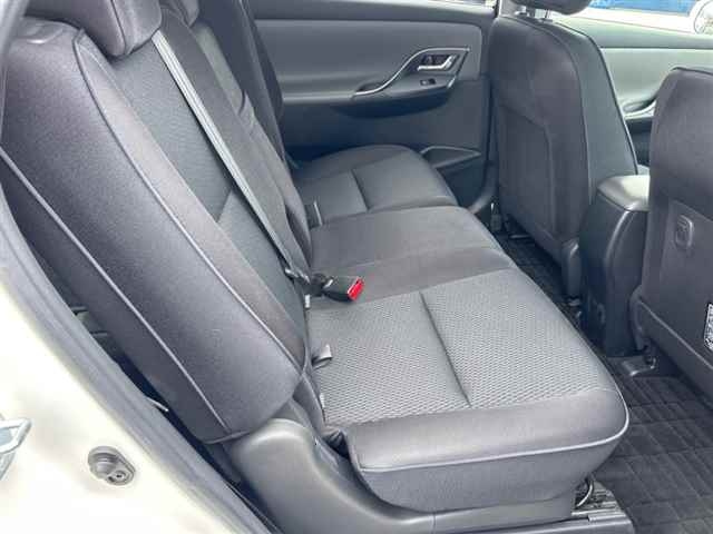 TOYOTA MARK X ZIO 2010