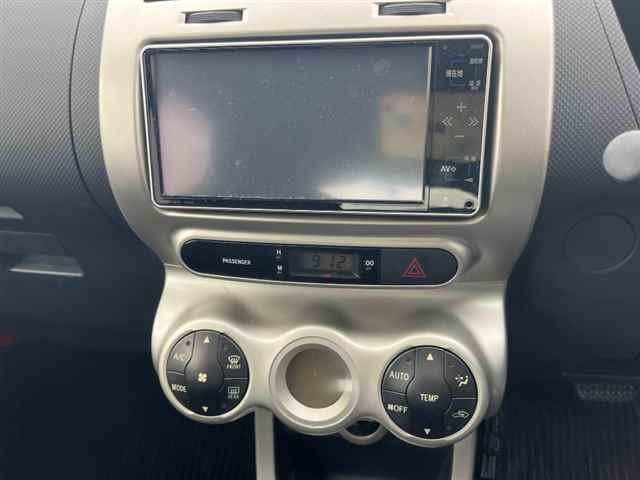 TOYOTA IST 2010