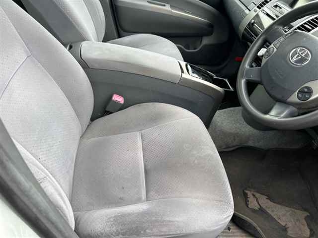 TOYOTA PRIUS 2010