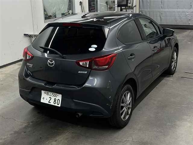 MAZDA DEMIO 2015