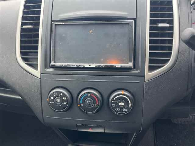 NISSAN WINGROAD 2009