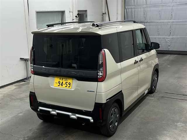 MITSUBISHI DELICA MINI 2025