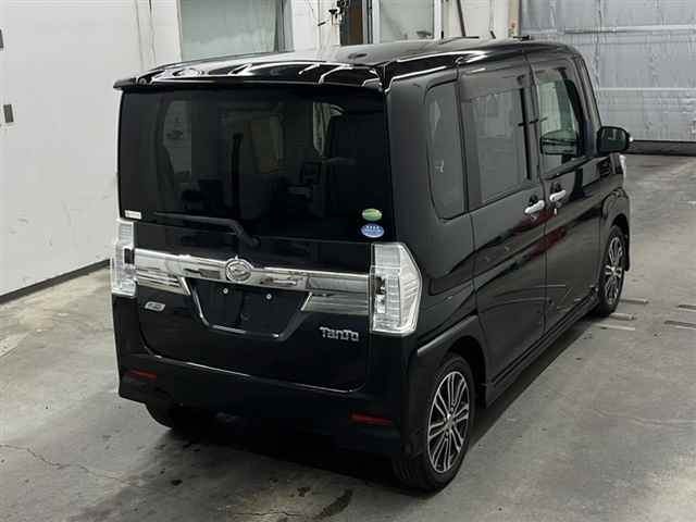DAIHATSU TANTO 2014