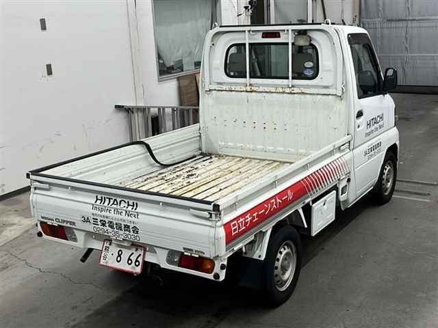 NISSAN CLIPPER TRUCK 2011
