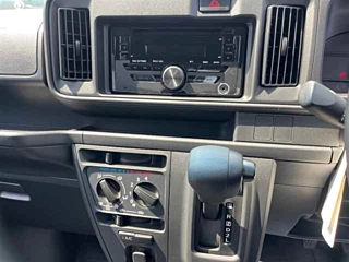 DAIHATSU HIJET VAN 2019