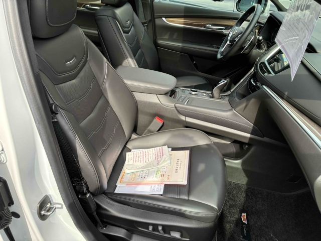 GM CADILLAC XT5 2022