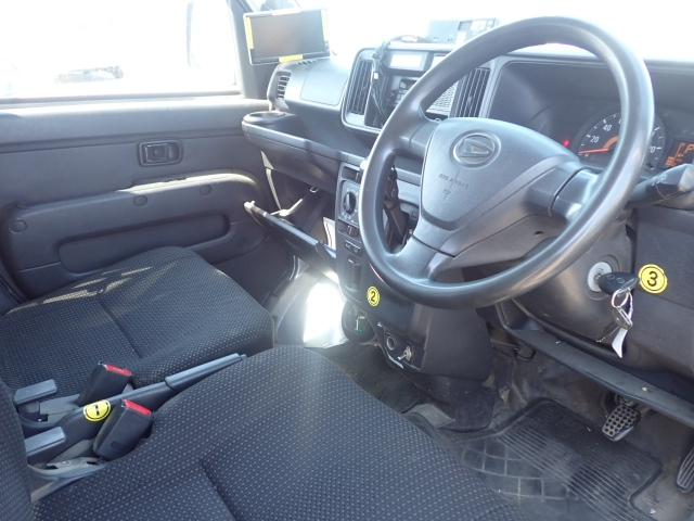 DAIHATSU HIJET VAN 2019