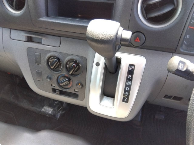NISSAN CARAVAN VAN 2019
