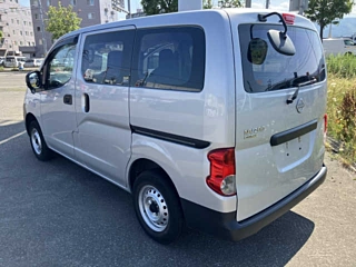 NISSAN NV200 2022