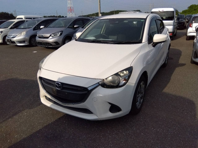 MAZDA DEMIO 2019
