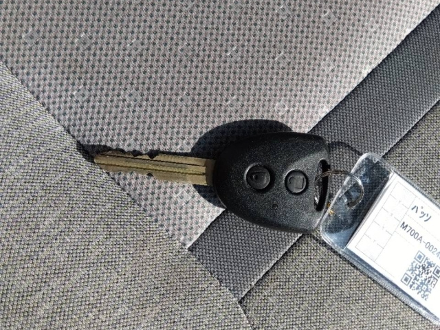 TOYOTA PASSO 2016