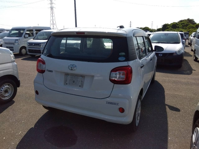 TOYOTA PASSO 2016