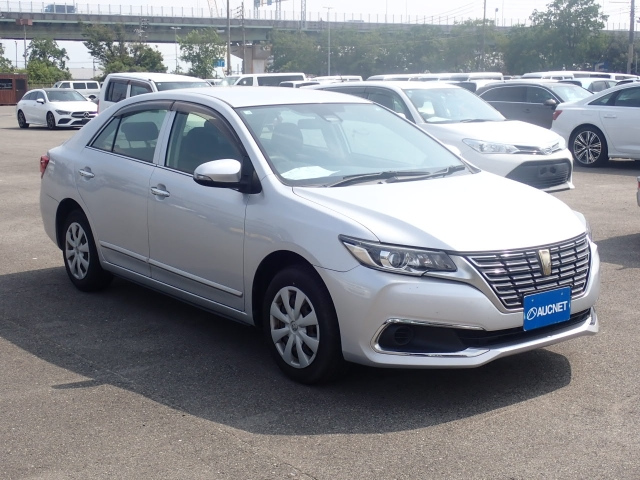 TOYOTA PREMIO 2018