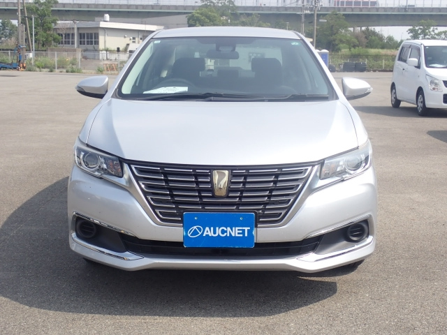 TOYOTA PREMIO 2018