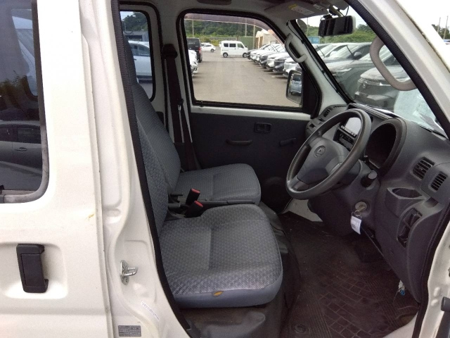 DAIHATSU HIJET VAN 2016