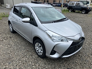 TOYOTA VITZ 2019