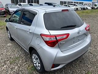 TOYOTA VITZ 2019