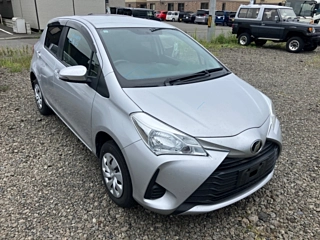 TOYOTA VITZ 2019