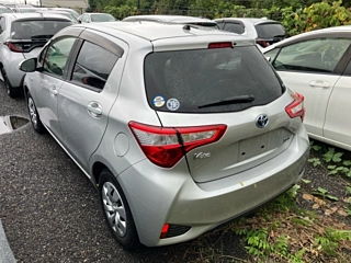 TOYOTA VITZ 2019