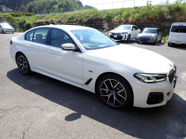 BMW 5 SERIES 2022