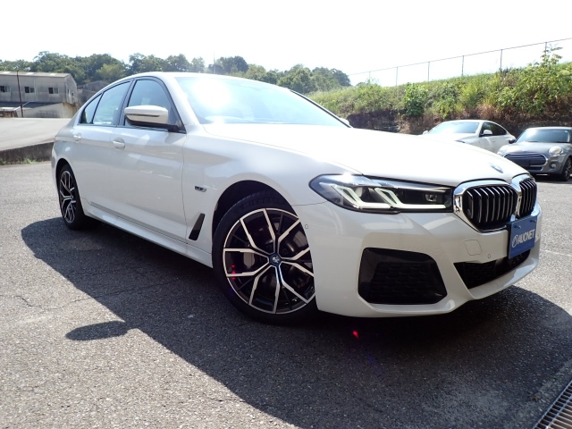 BMW 5 SERIES 2022