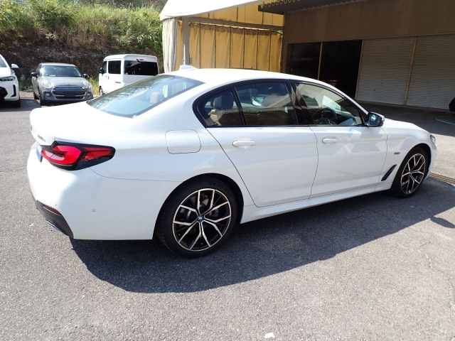 BMW 5 SERIES 2022