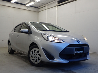 TOYOTA AQUA 2018