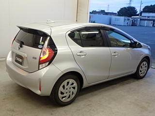 TOYOTA AQUA 2018