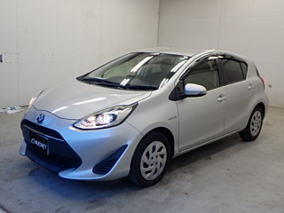 TOYOTA AQUA 2018
