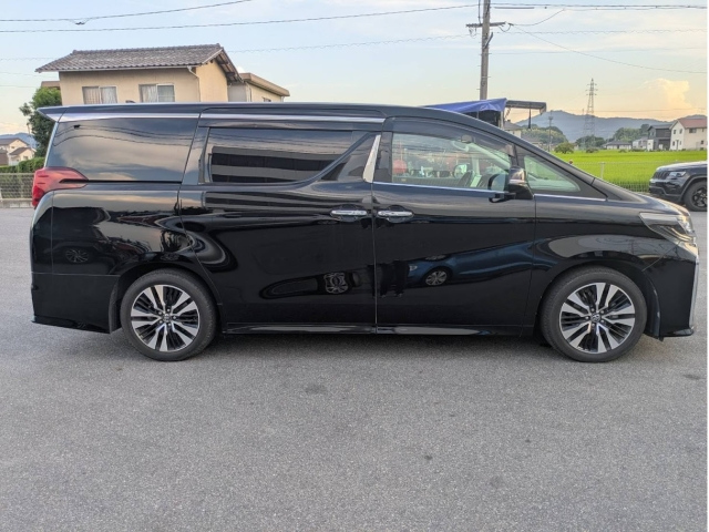 TOYOTA ALPHARD 2018