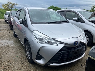 TOYOTA VITZ 2019