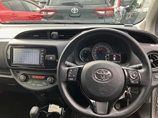 TOYOTA VITZ 2019