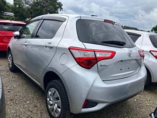 TOYOTA VITZ 2019