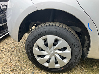 TOYOTA VITZ 2019