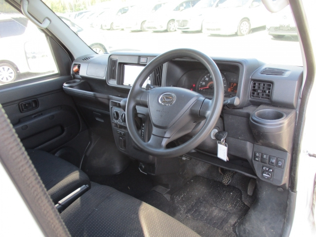 DAIHATSU HIJET VAN 2019