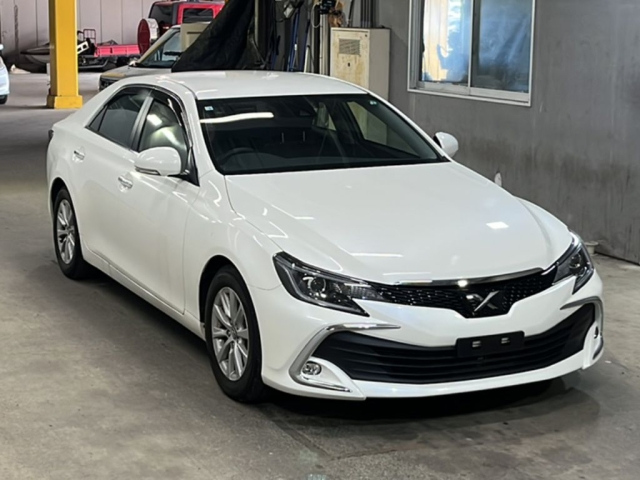 TOYOTA MARK X 2018