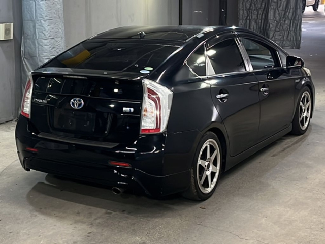 TOYOTA PRIUS 2013