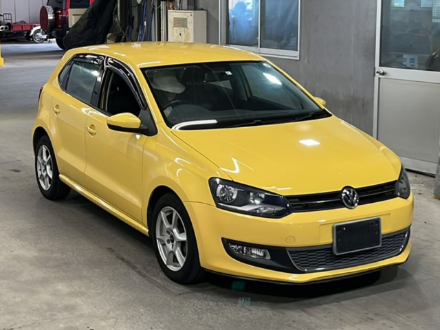 VOLKSWAGEN POLO 2011