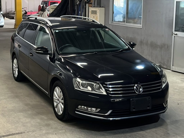 VOLKSWAGEN PASSAT VARIANT 2012
