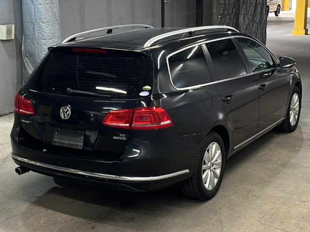 VOLKSWAGEN PASSAT VARIANT 2012