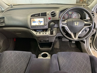 HONDA STREAM 2011