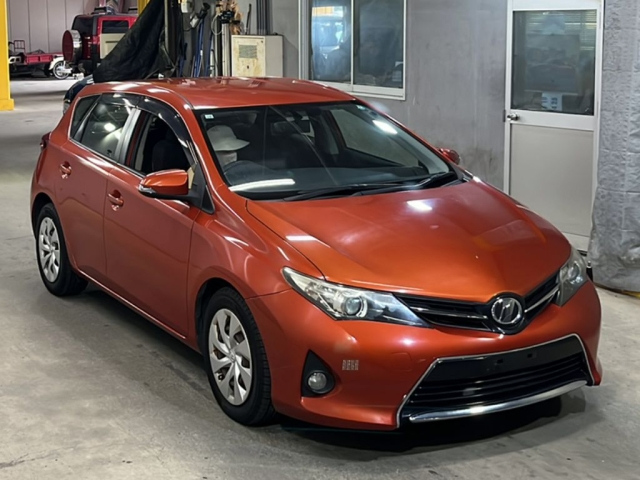 TOYOTA AURIS 2013