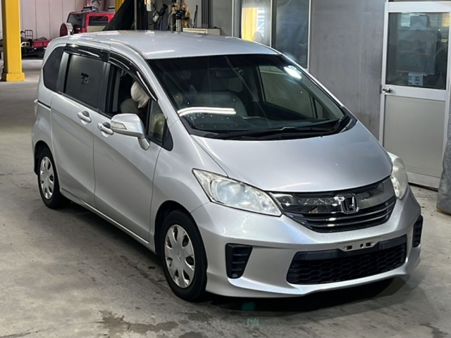 HONDA FREED 2016