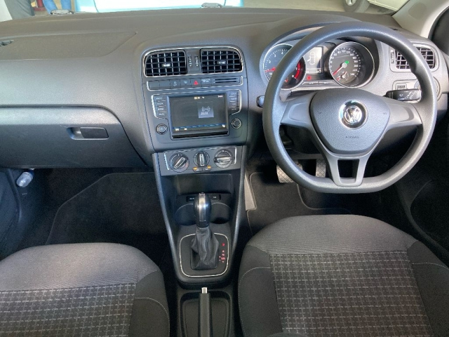 VOLKSWAGEN POLO 2017