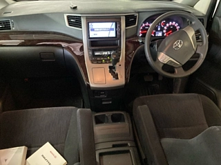 TOYOTA VELLFIRE 2012