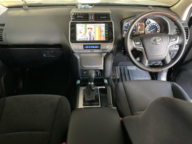 TOYOTA LAND CRUISER PRADO 2023