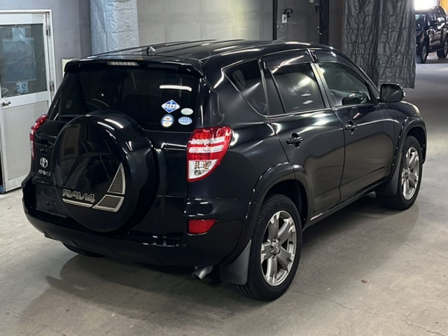 TOYOTA RAV4 2011