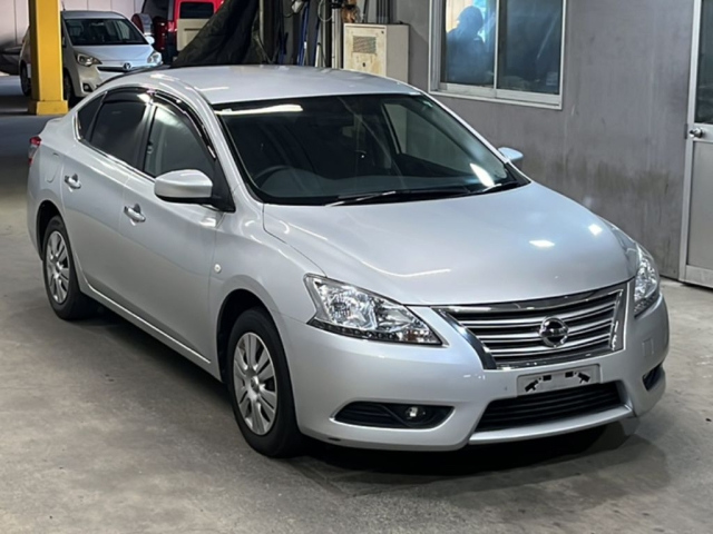 NISSAN SYLPHY 2018